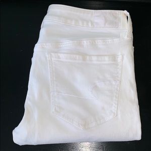 White AE jeans - 8 Short